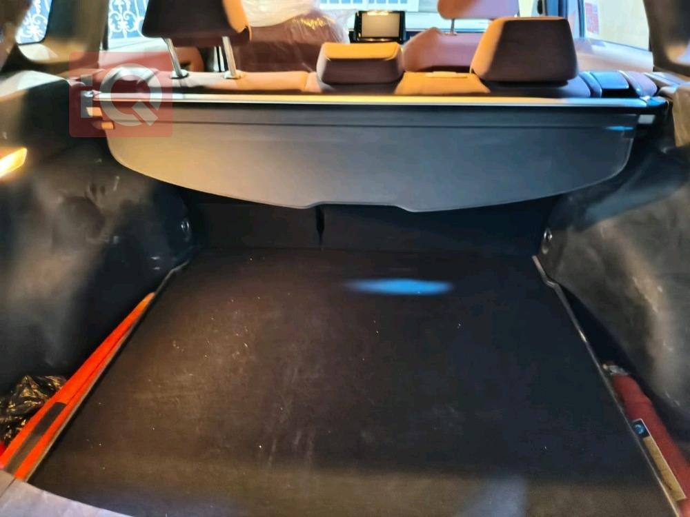 تۆیۆتا کۆرۆلا کرۆس